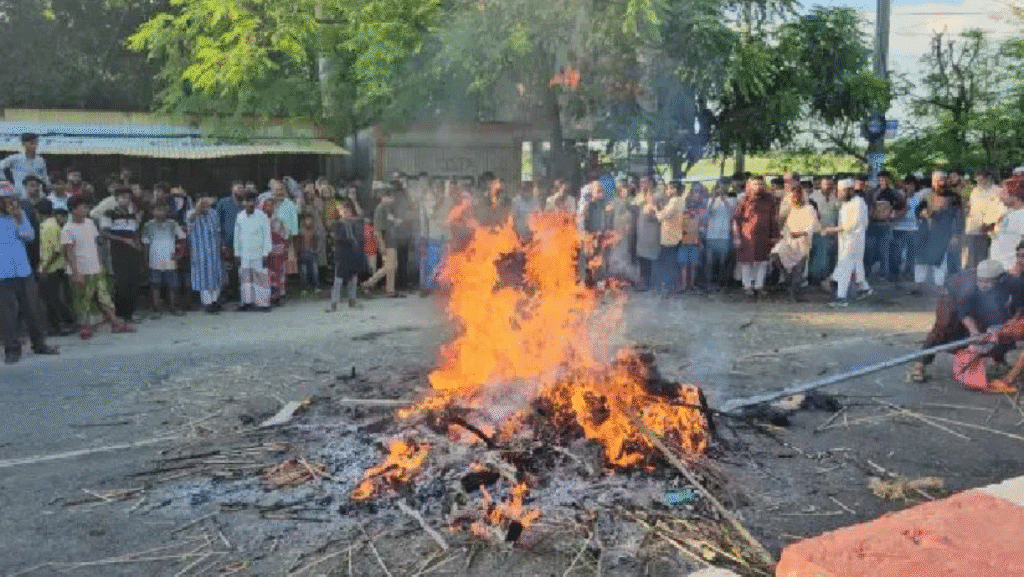 আলেমদের সমালোচনা: কবর থেকে লাশ তুলে পোড়ানো ইসলামে হারাম